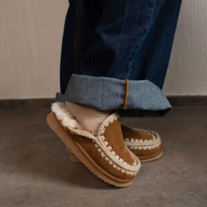MOU eskimo slipper